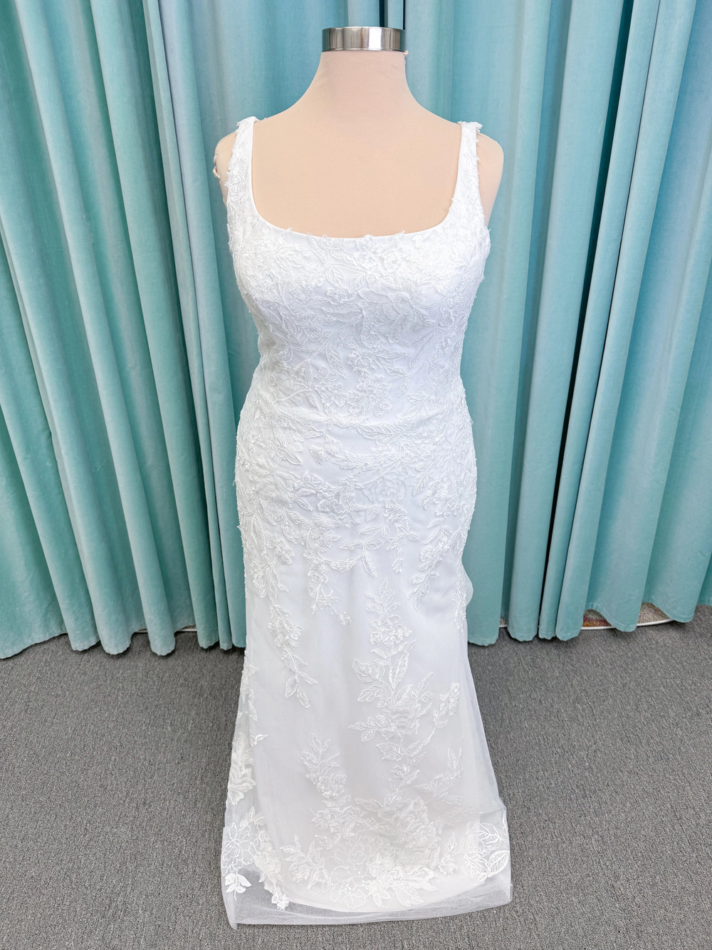 Plus Size Floral Lace Mermaid Wedding Dress with Fitted Illusion Bodice Sz 22